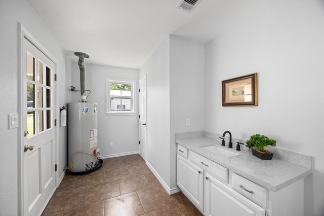 10209 Oberrender Road, Needville, TX 77461