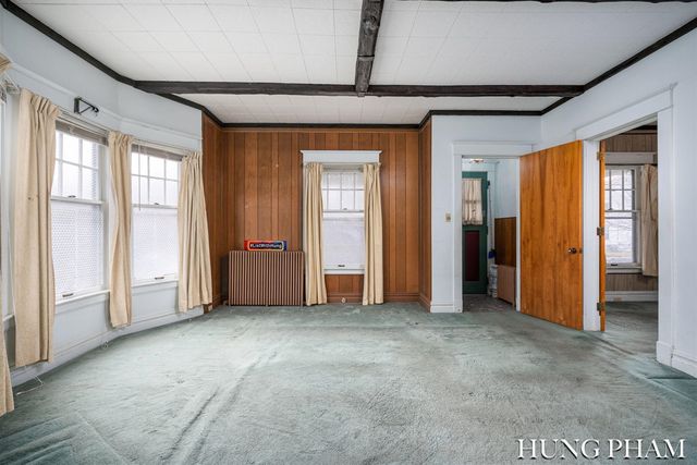 145 Dickinson Street, Grand Rapids, MI 49507