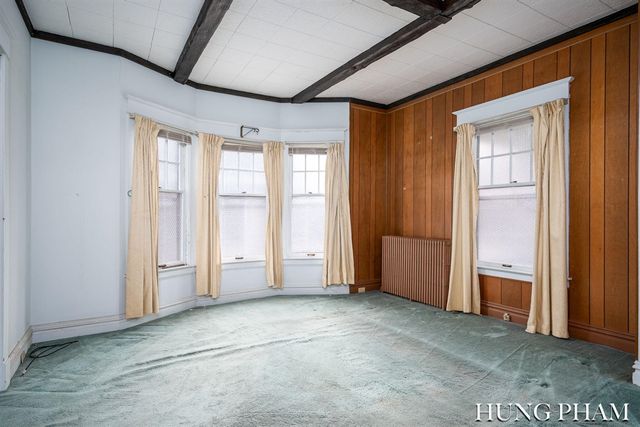 145 Dickinson Street, Grand Rapids, MI 49507