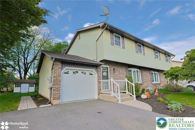 56 Jonathan Drive, Palmer Twp, PA 18045