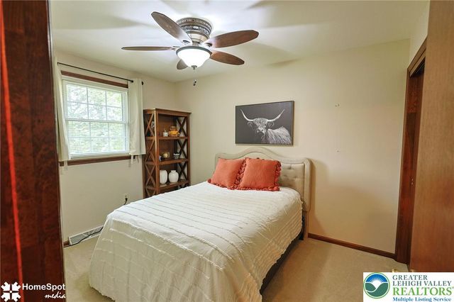 56 Jonathan Drive, Palmer Twp, PA 18045