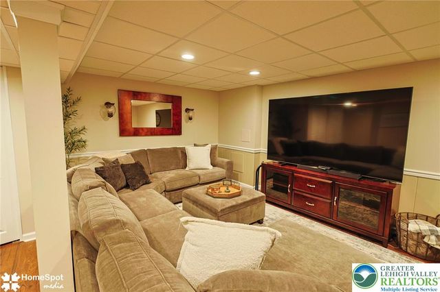 56 Jonathan Drive, Palmer Twp, PA 18045
