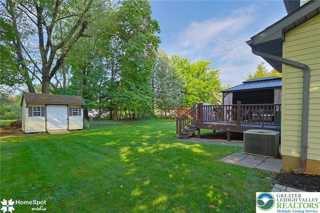 56 Jonathan Drive, Palmer Twp, PA 18045