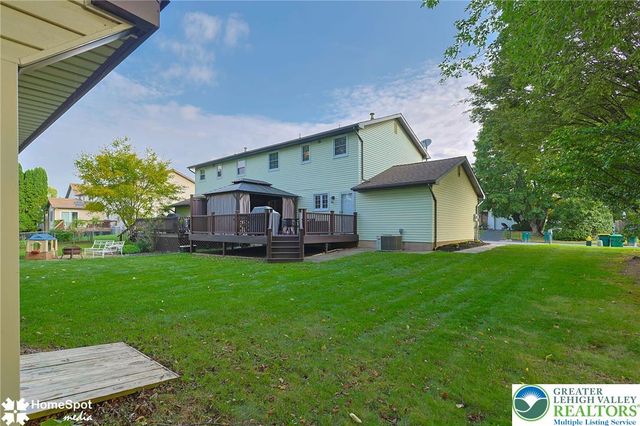 56 Jonathan Drive, Palmer Twp, PA 18045