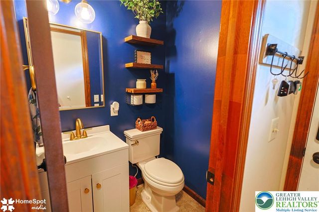 56 Jonathan Drive, Palmer Twp, PA 18045