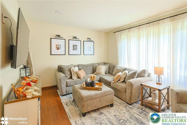 56 Jonathan Drive, Palmer Twp, PA 18045