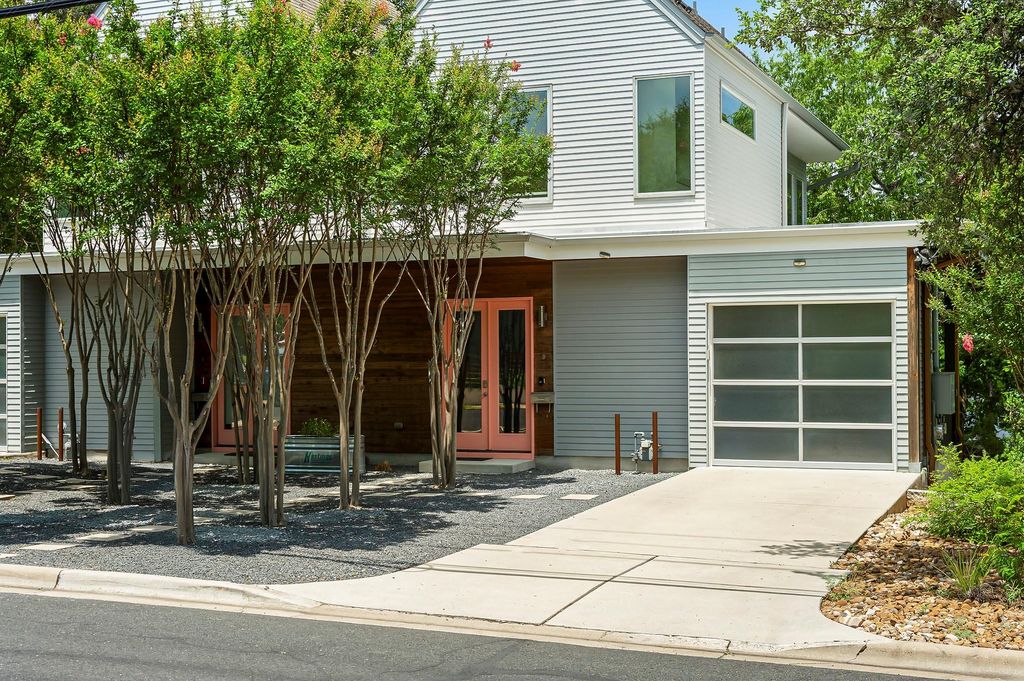 1302 S 5th ST B, Austin, TX 78704