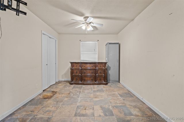 1900 Hometown Road, Ardmore, OK 73401