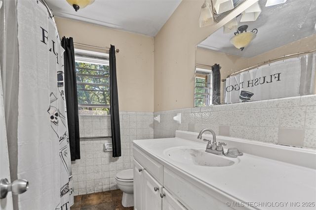 1900 Hometown Road, Ardmore, OK 73401