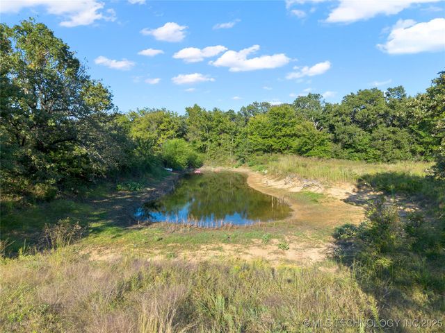 1900 Hometown Road, Ardmore, OK 73401