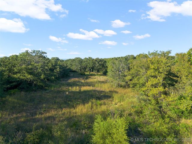 1900 Hometown Road, Ardmore, OK 73401