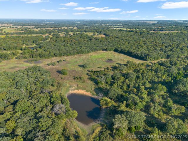 1900 Hometown Road, Ardmore, OK 73401