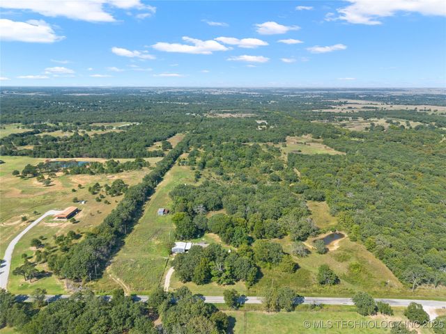 1900 Hometown Road, Ardmore, OK 73401