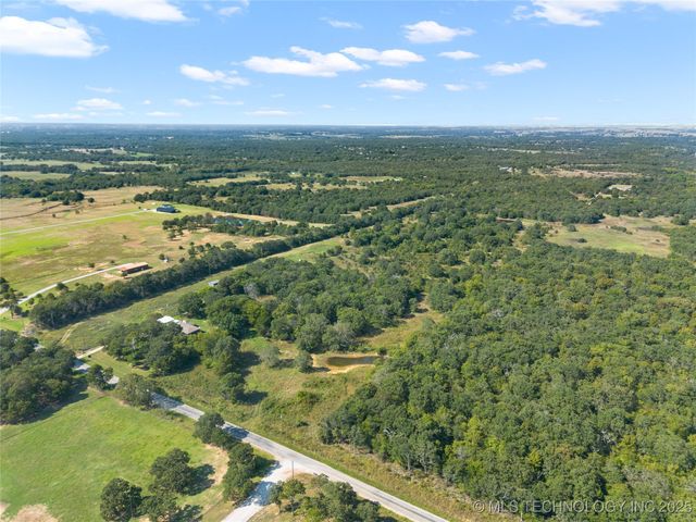 1900 Hometown Road, Ardmore, OK 73401