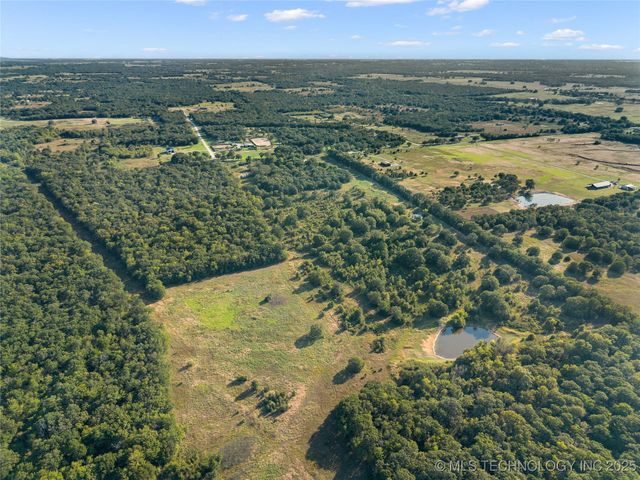 1900 Hometown Road, Ardmore, OK 73401