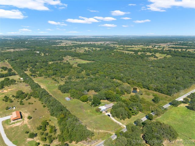 1900 Hometown Road, Ardmore, OK 73401