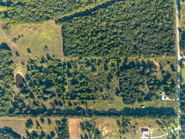 1900 Hometown Road, Ardmore, OK 73401