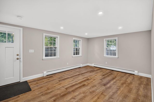 41 Old School House Road, West Hyannisport, MA 02672