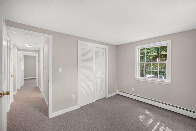 41 Old School House Road, West Hyannisport, MA 02672