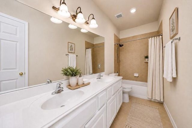 13935 Charterhouse Way, Sugar Land, TX 77498