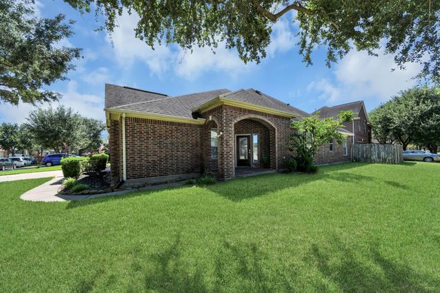 13935 Charterhouse Way, Sugar Land, TX 77498