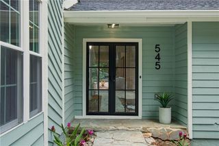 545 Longleaf Drive, Roswell, GA 30075