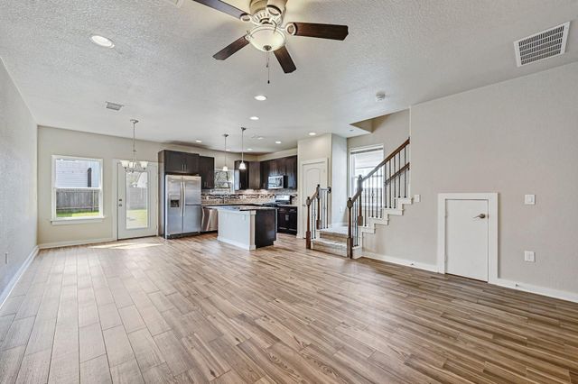 3303 Elija ST B, Austin, TX 78745