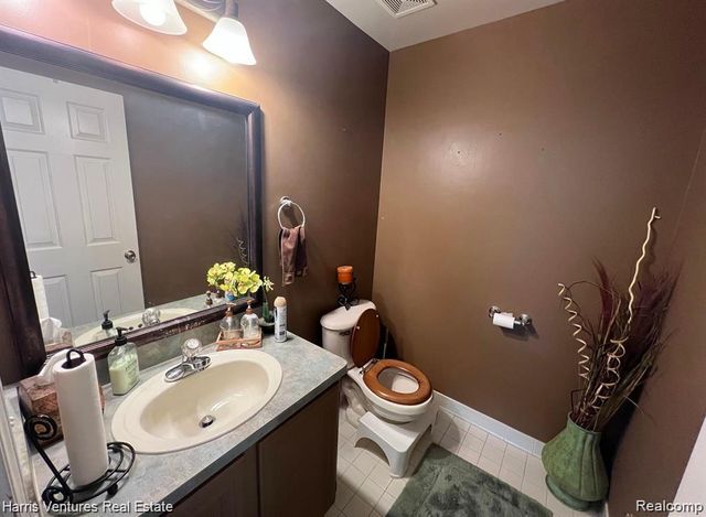 31271 Lavender Drive, Brownstown, MI 48173