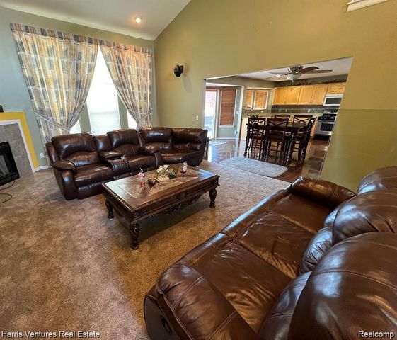 31271 Lavender Drive, Brownstown, MI 48173