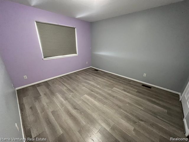 31271 Lavender Drive, Brownstown, MI 48173