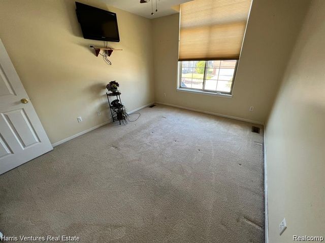 31271 Lavender Drive, Brownstown, MI 48173