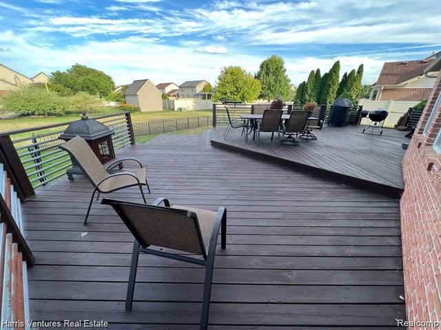 31271 Lavender Drive, Brownstown, MI 48173