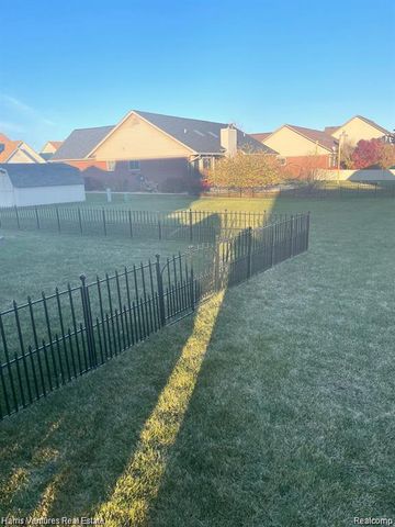 31271 Lavender Drive, Brownstown, MI 48173