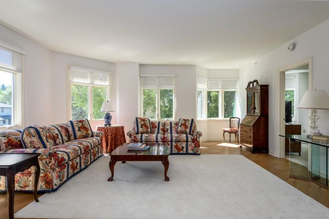 10 Crystal Springs Road 1206, San Mateo, CA 94402