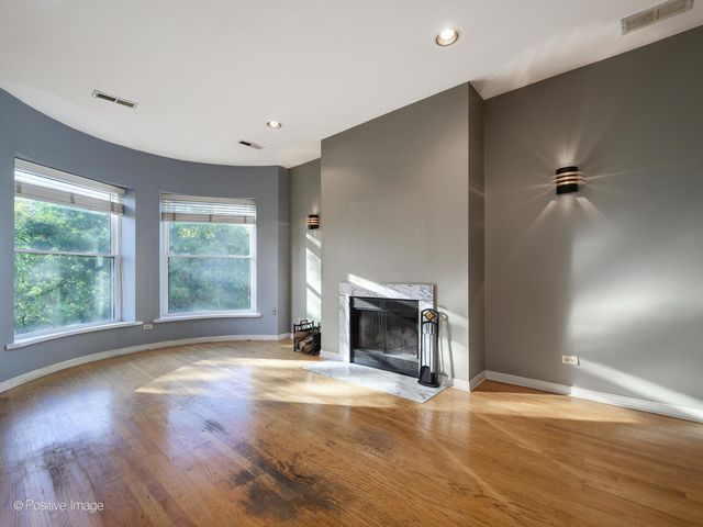 4609 N Beacon Street 3F, Chicago, IL 60640