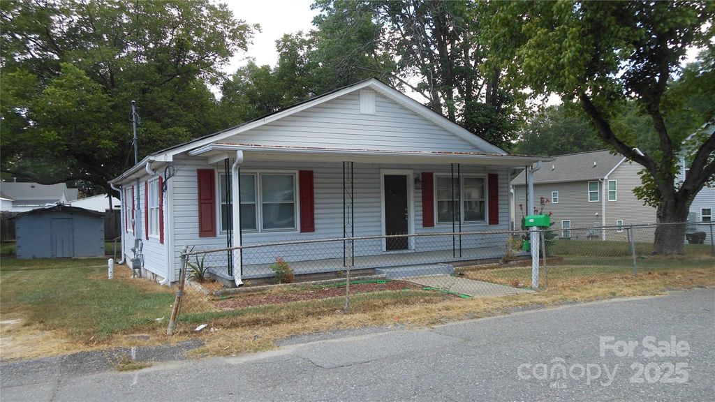 1514 W Walnut Avenue, Gastonia, NC 28052