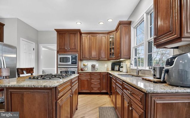 2479 WHEATFIELD LN, Furlong, PA 18925