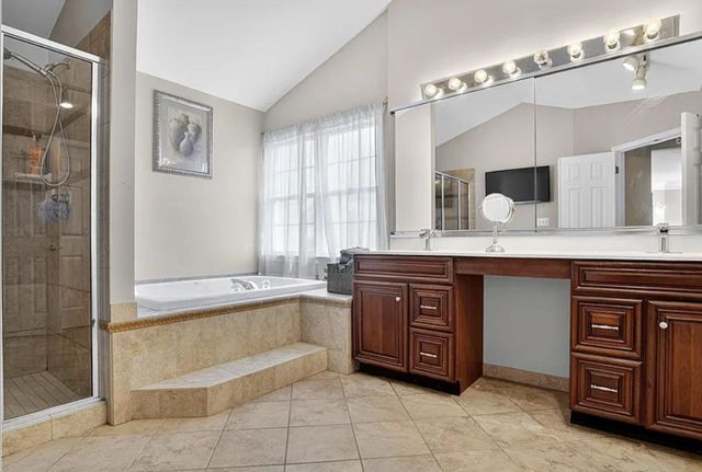 2479 WHEATFIELD LN, Furlong, PA 18925