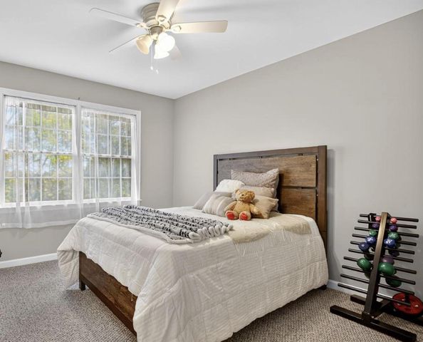 2479 WHEATFIELD LN, Furlong, PA 18925