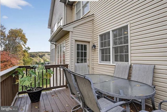 2479 WHEATFIELD LN, Furlong, PA 18925