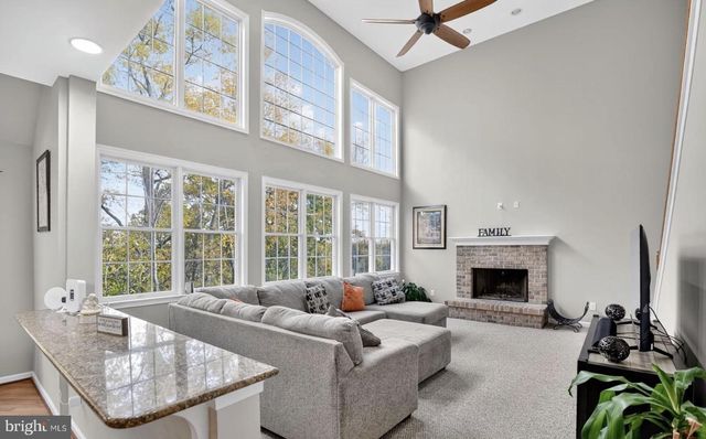 2479 WHEATFIELD LN, Furlong, PA 18925