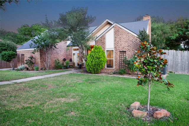810 Highland Hills Lane, Highland Village, TX 75077