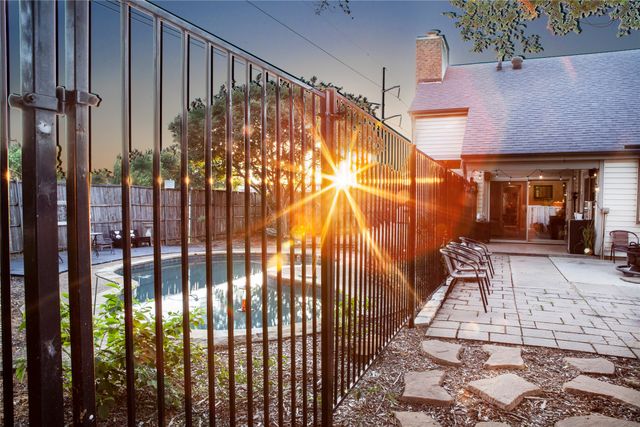 810 Highland Hills Lane, Highland Village, TX 75077