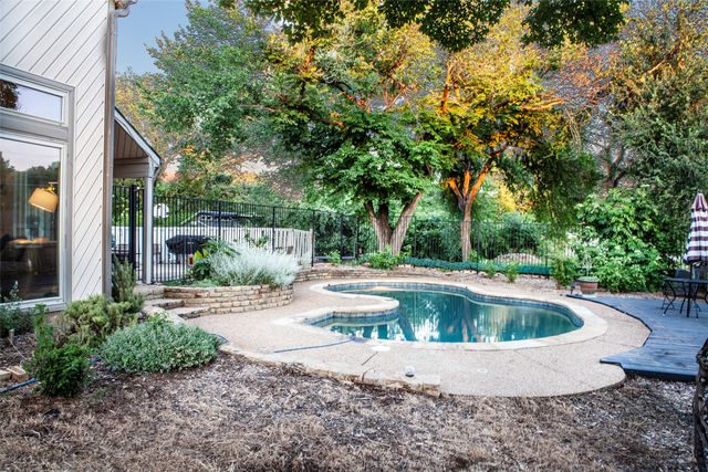810 Highland Hills Lane, Highland Village, TX 75077