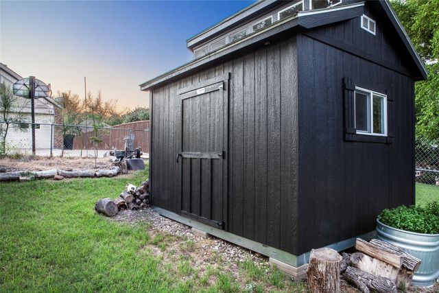 810 Highland Hills Lane, Highland Village, TX 75077