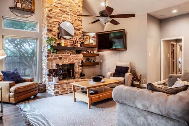810 Highland Hills Lane, Highland Village, TX 75077