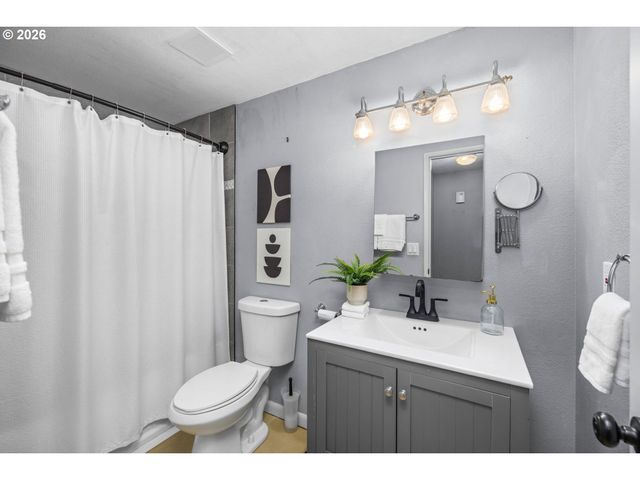 5529 Se 68TH Ave, Portland, OR 97206