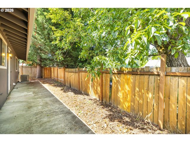 5529 Se 68TH Ave, Portland, OR 97206