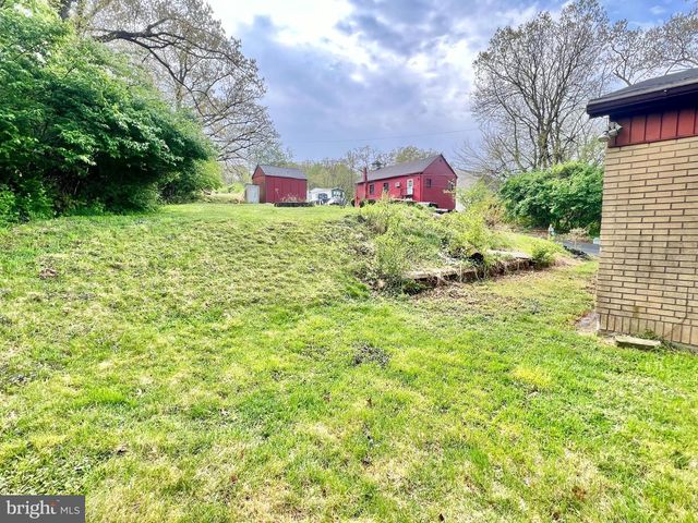 1310 HAY RD, Temple, PA 19560
