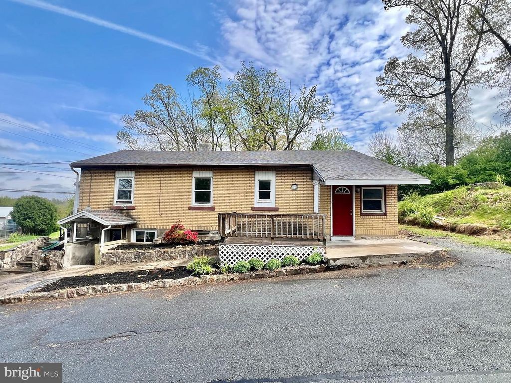 1310 HAY RD, Temple, PA 19560